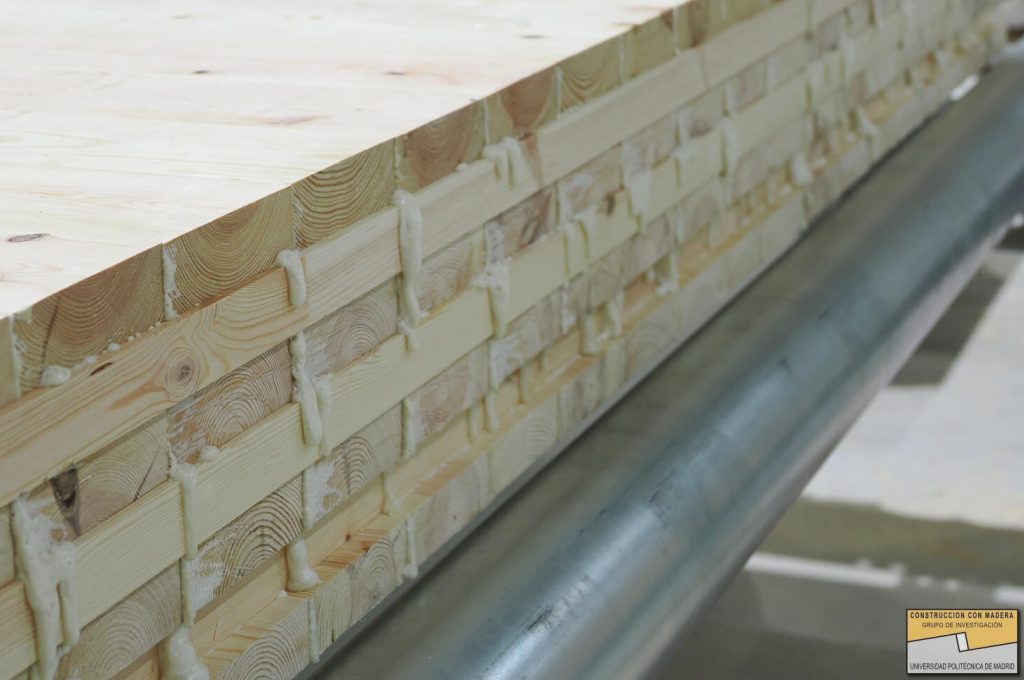 Sistemas estructurales en madera que ejemplifican los contenidos prácticos del máster. CLT
